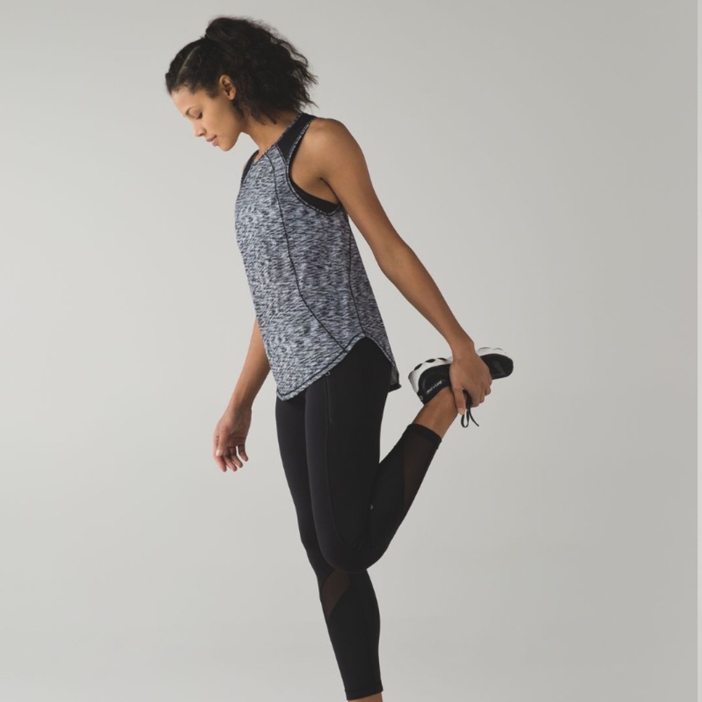 like New Lululemon Athletica Sculpt Tank Static White and Black Tank Top